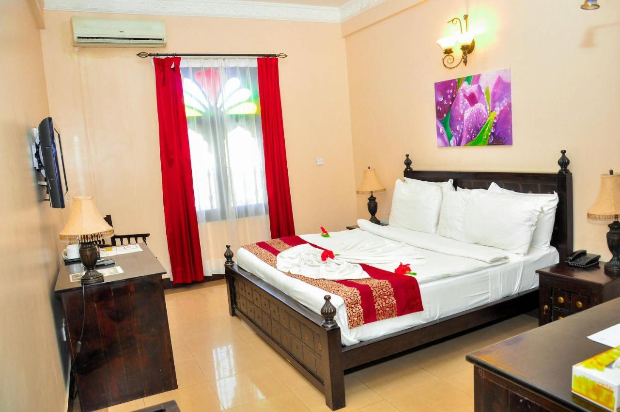 Golden Tulip Stone Town Boutique