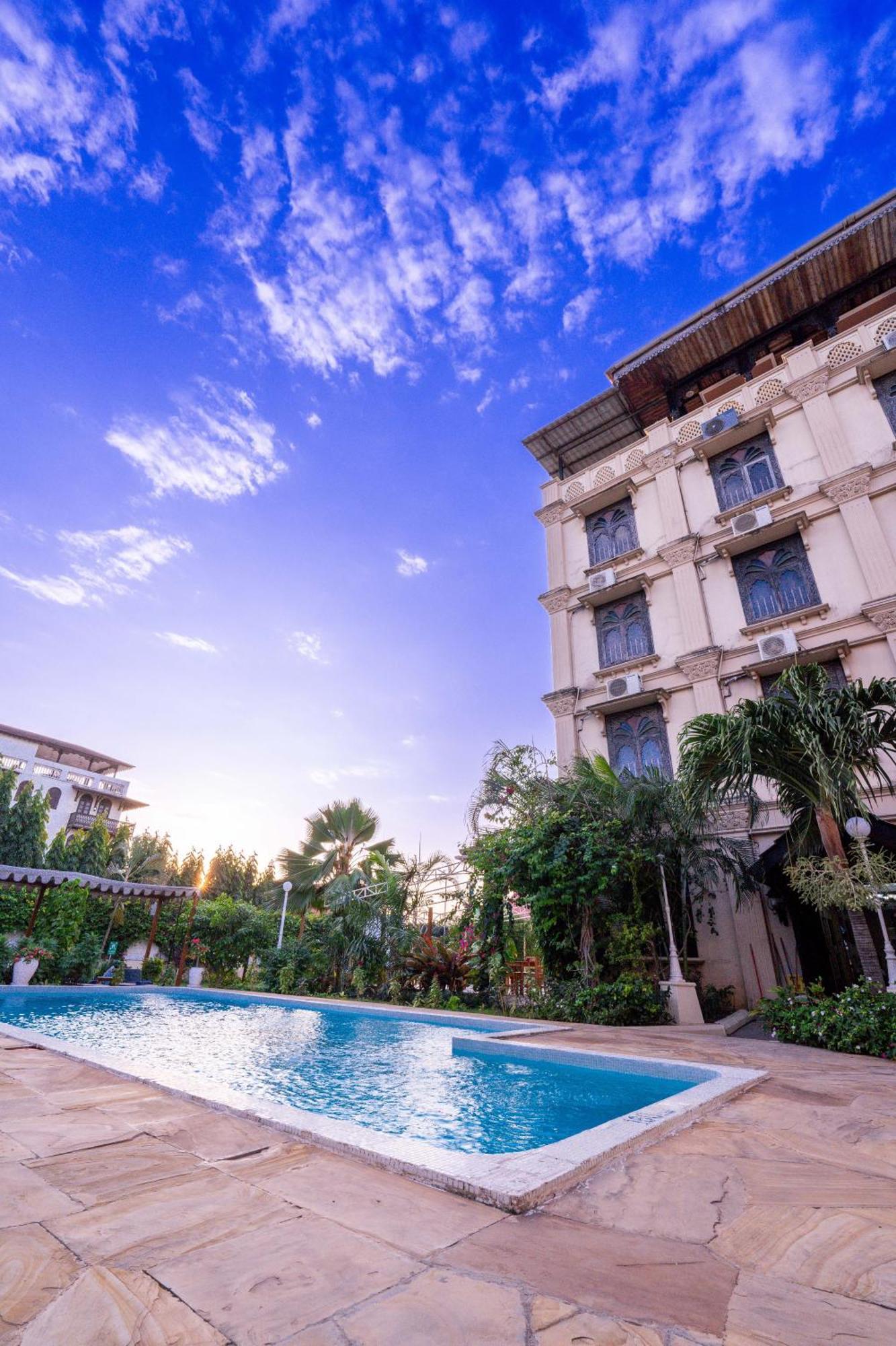 Hotel Golden Tulip Stone Town Boutique 4*