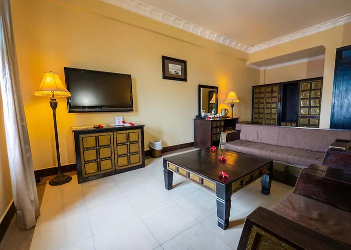 Golden Tulip Stone Town Boutique