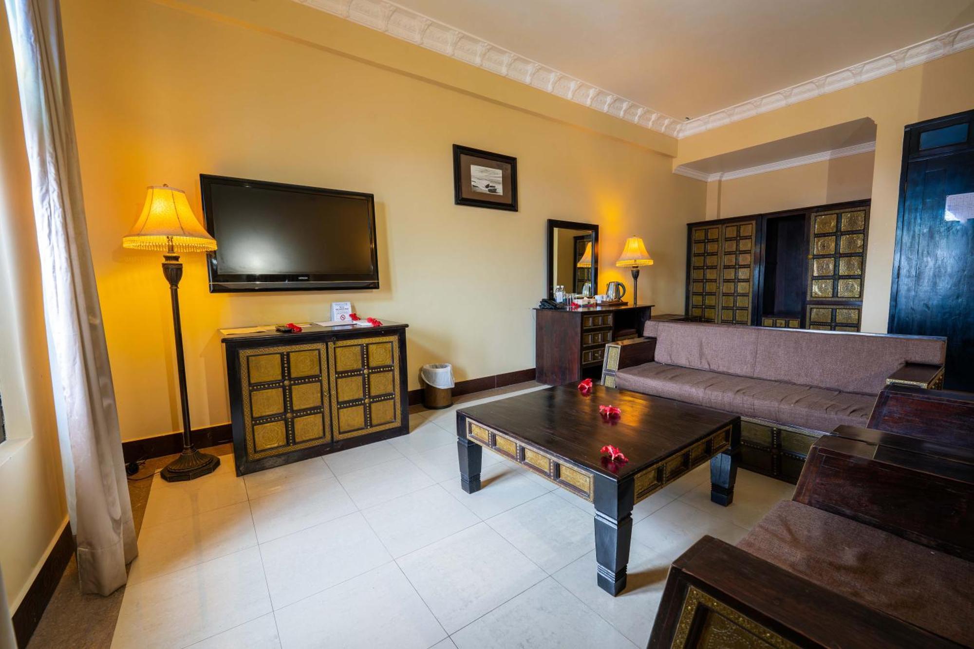 Hotel Golden Tulip Stone Town Boutique 4*