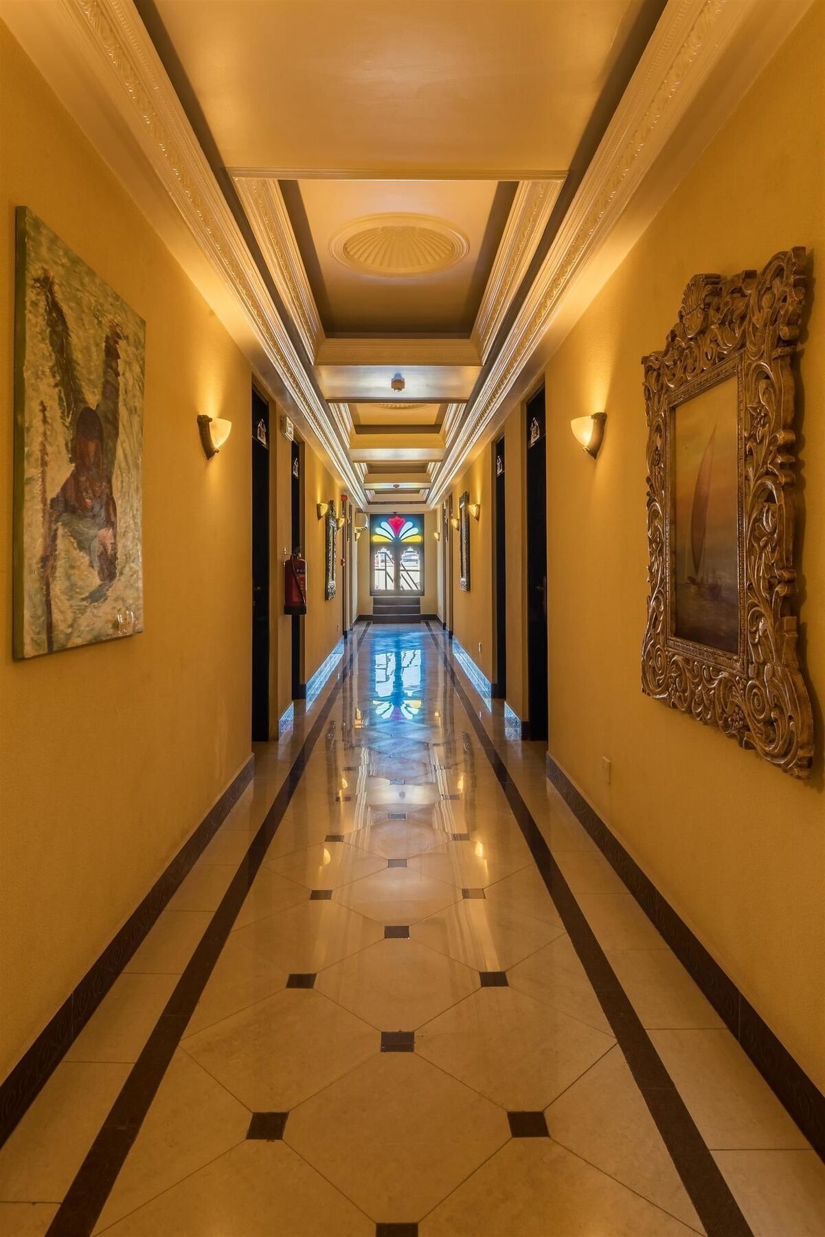 Golden Tulip Stone Town Boutique מלון 4*